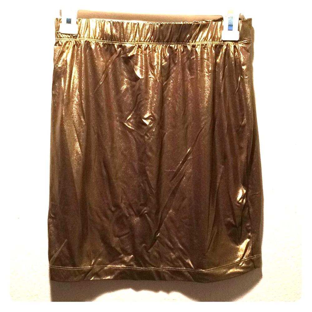 Gold silky skirt!